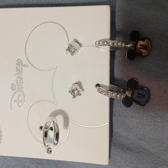 Disney Earrings - Picture 3 of 4
